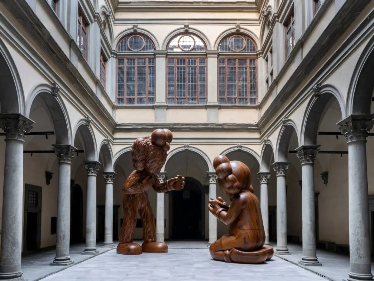 L’Annunciazione di Kaws a Palazzo&nbsp;Strozzi